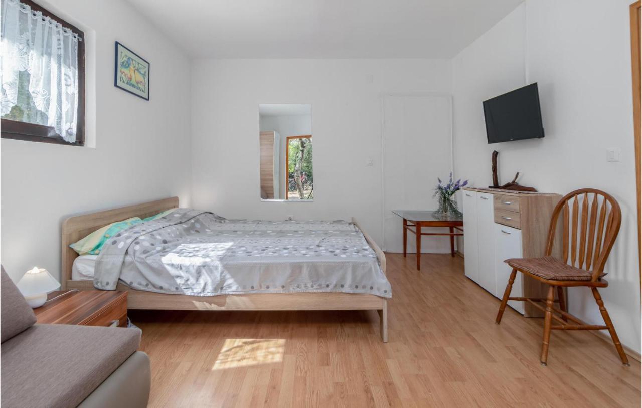 Pet Friendly Apartment In Pinezici With Wifi מראה חיצוני תמונה