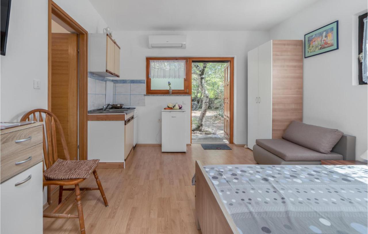 Pet Friendly Apartment In Pinezici With Wifi מראה חיצוני תמונה