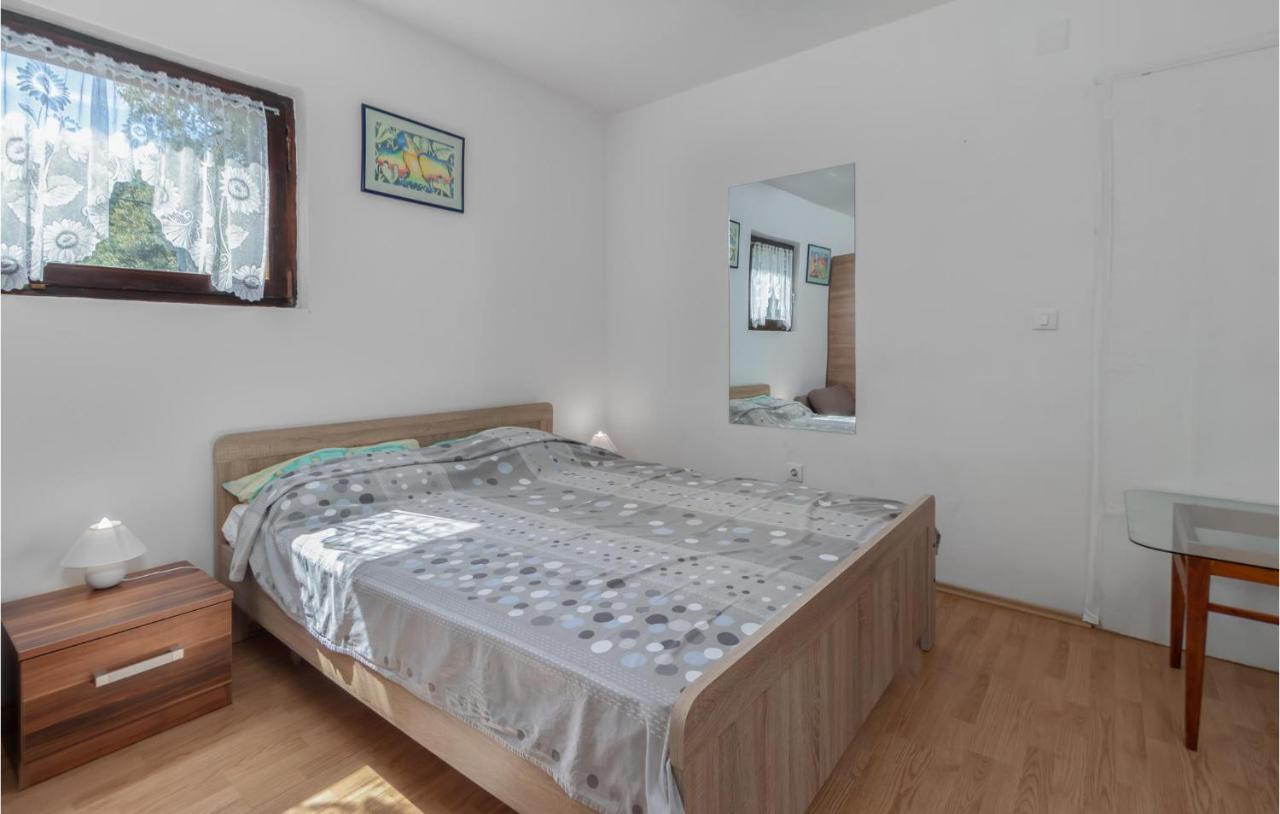 Pet Friendly Apartment In Pinezici With Wifi מראה חיצוני תמונה
